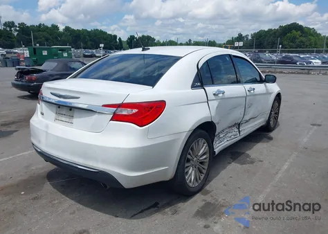 2013 Chrysler 200 Limited z USA, uszkodzony, nr VIN 1C3CCBCG6DN524064